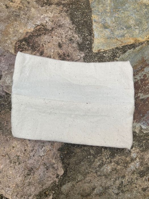 Bolsa de tecido feita à mão