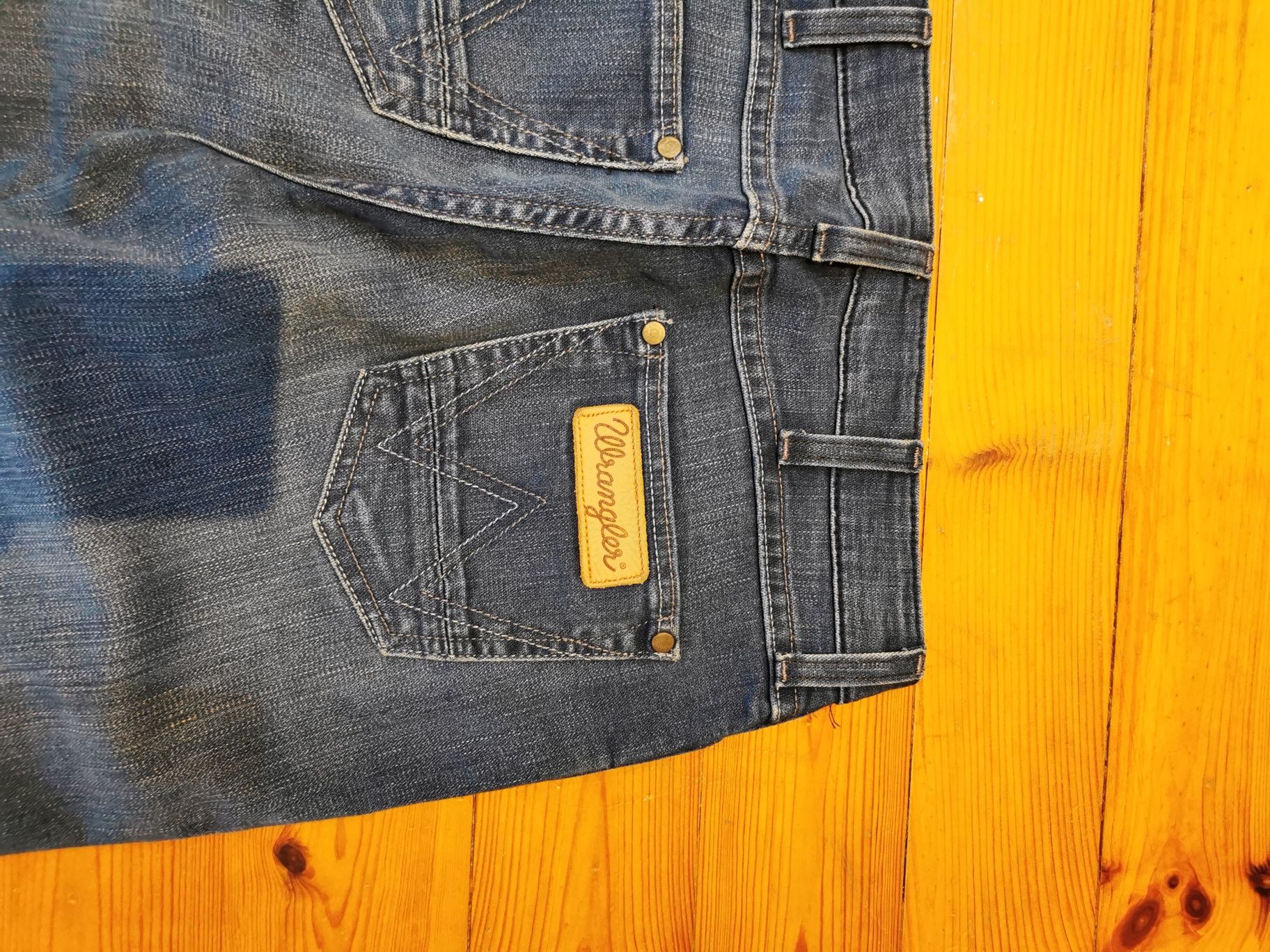 Spodnie jeansowe Wrangler