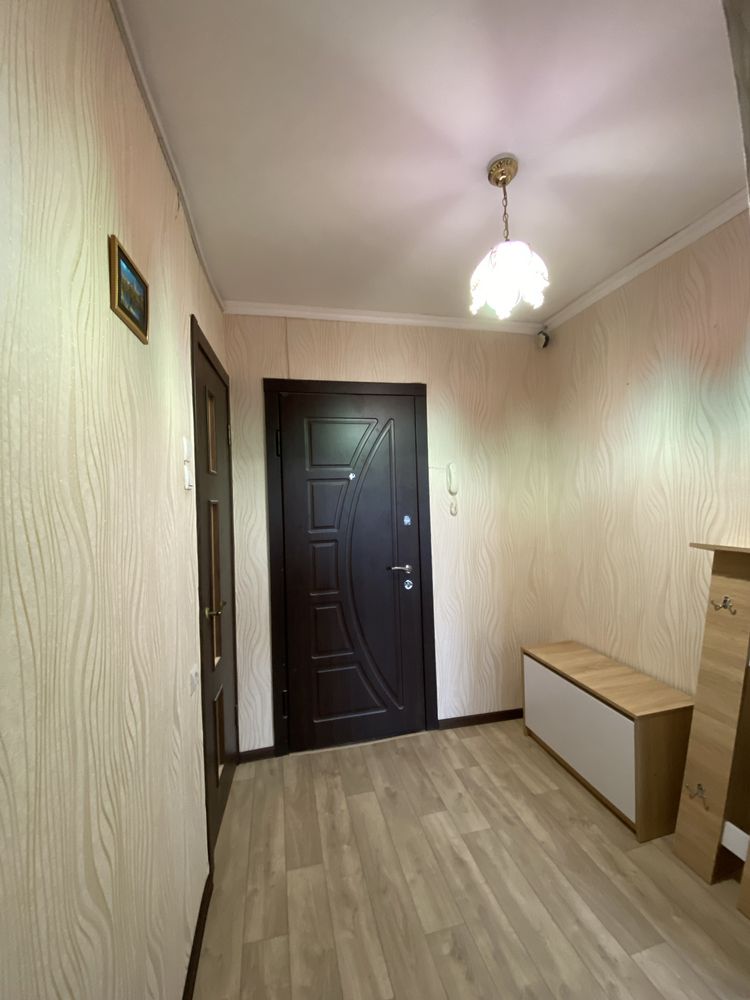 Продам 1 ком. Пр. О.Поля низ( бывш.пр.Кирова) 32000$