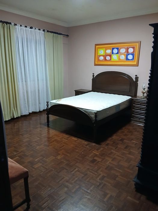 Aluguer de quarto-Estudante universitária