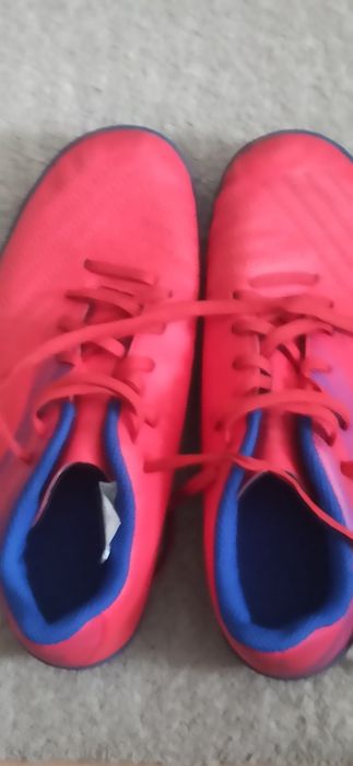 Buty do piłki nożnej 35