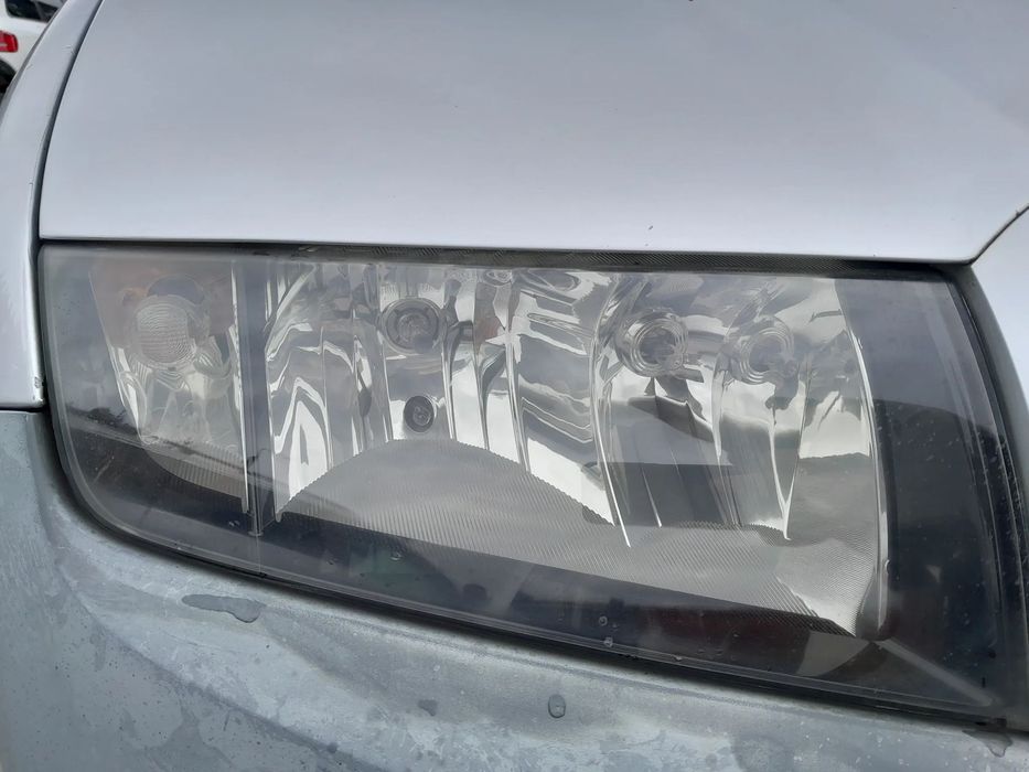 SKODA FABIA LAMPA REFLEKTOR PRAWA PRZEDNIA PRAWY PRZÓD