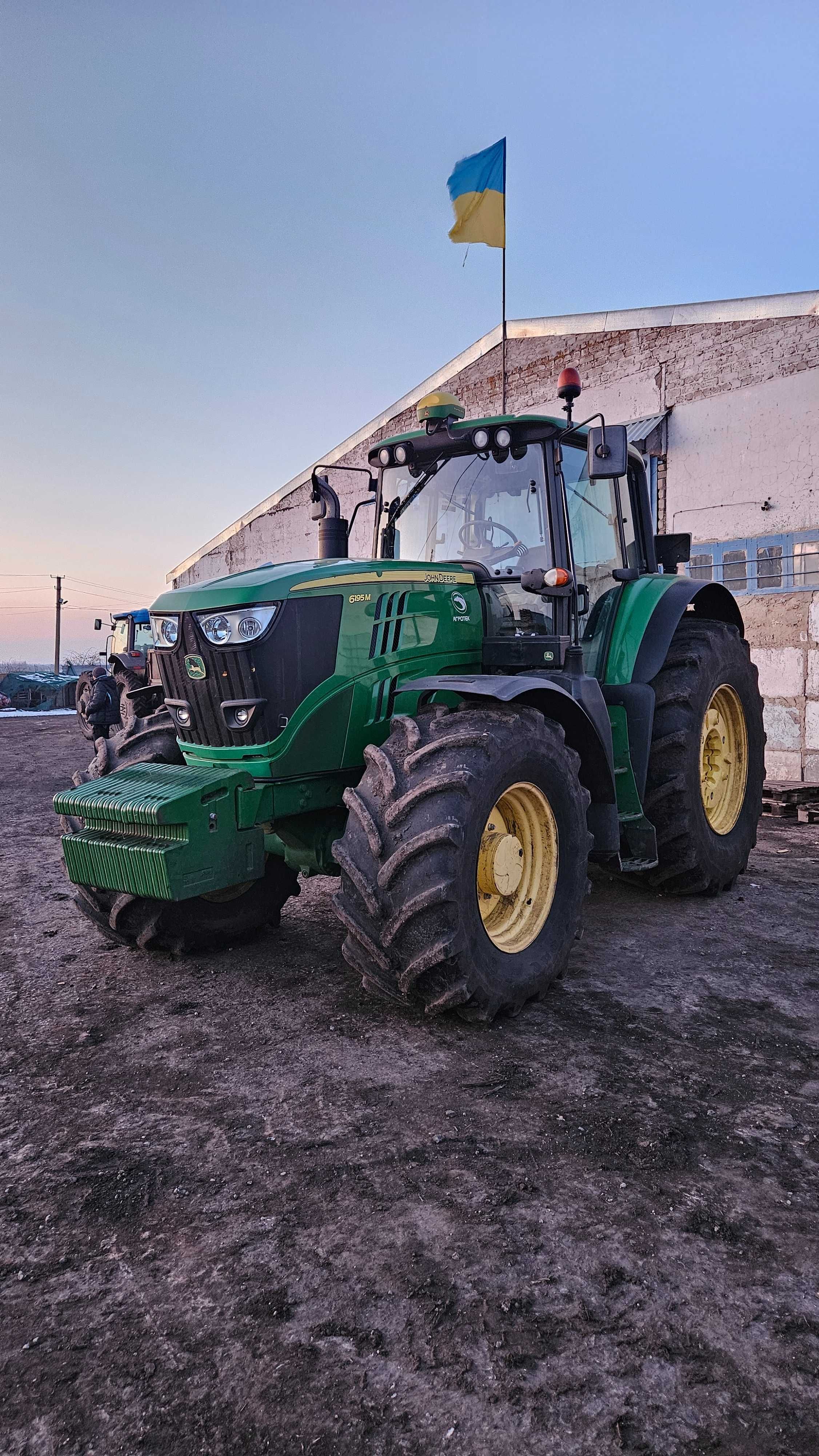 Трактор John deere 6195M 2017