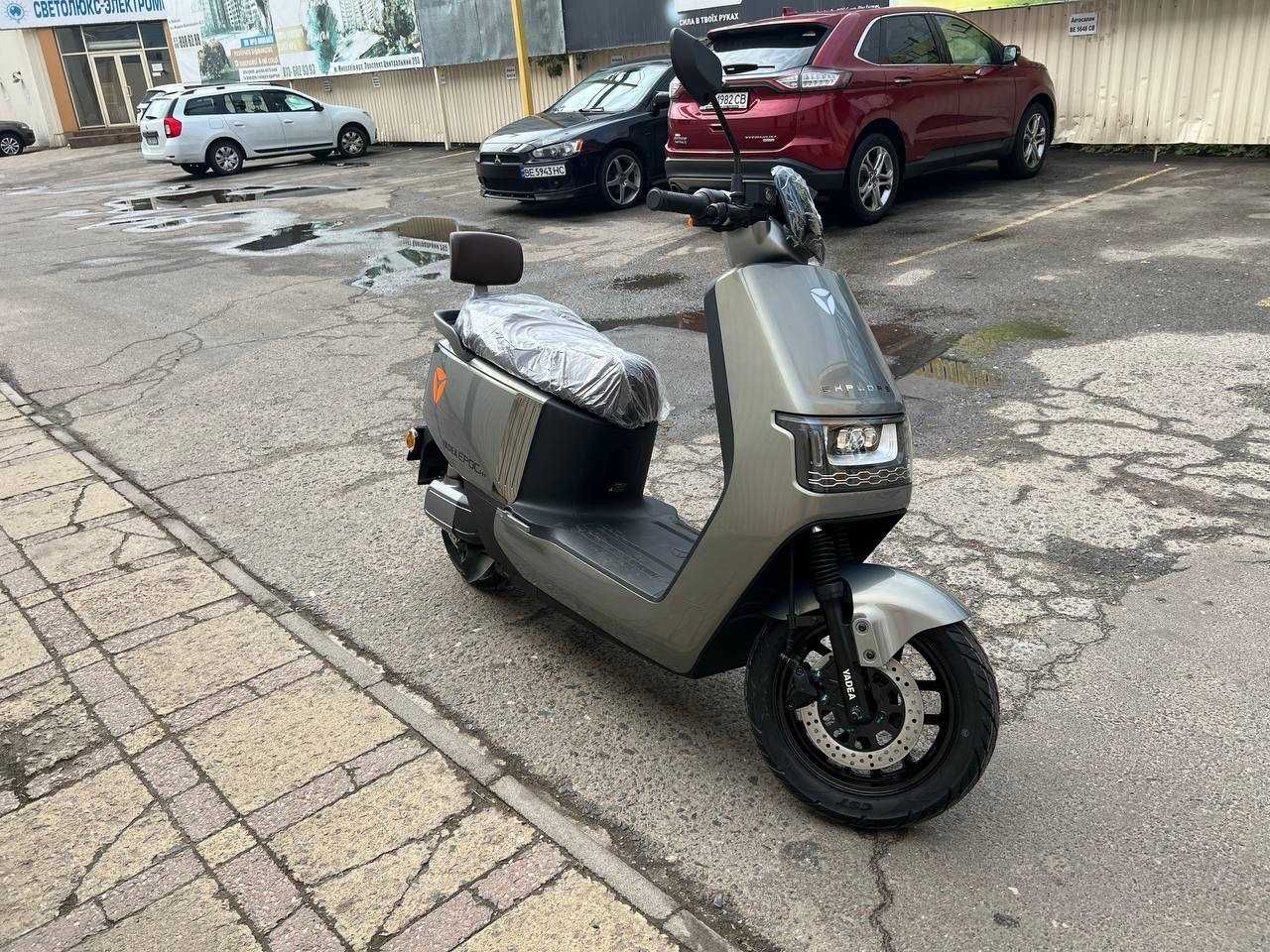 Електроскутер YADEA EPOC