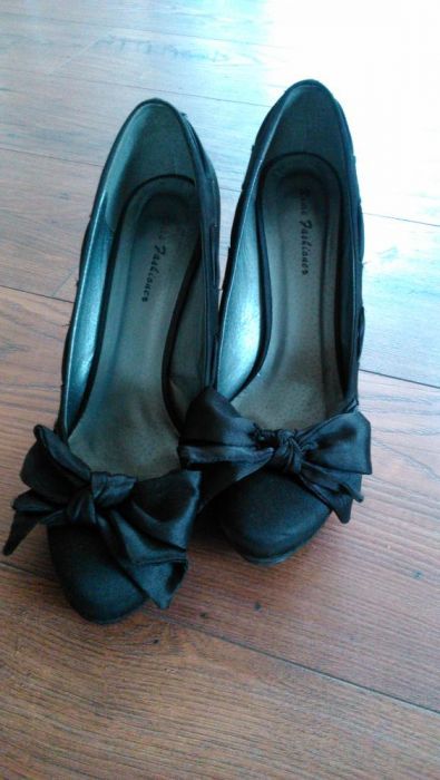Włoskie Czarne Czółenka/Szpilki z Kokardą platforma_Rozm.38