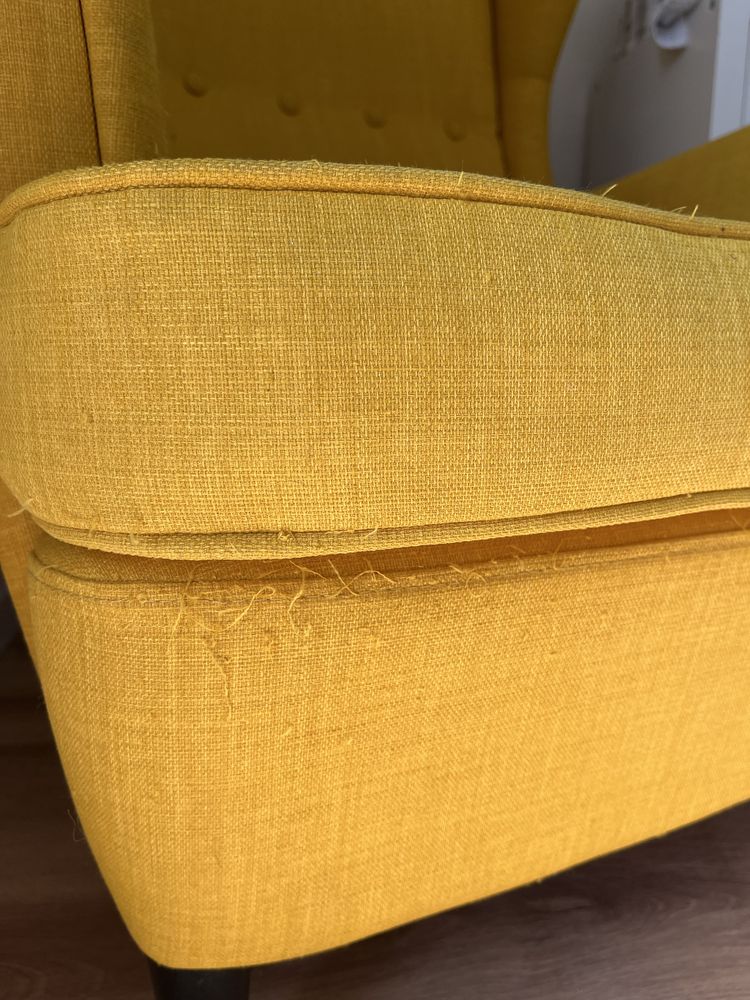 Poltrona amarela ikea