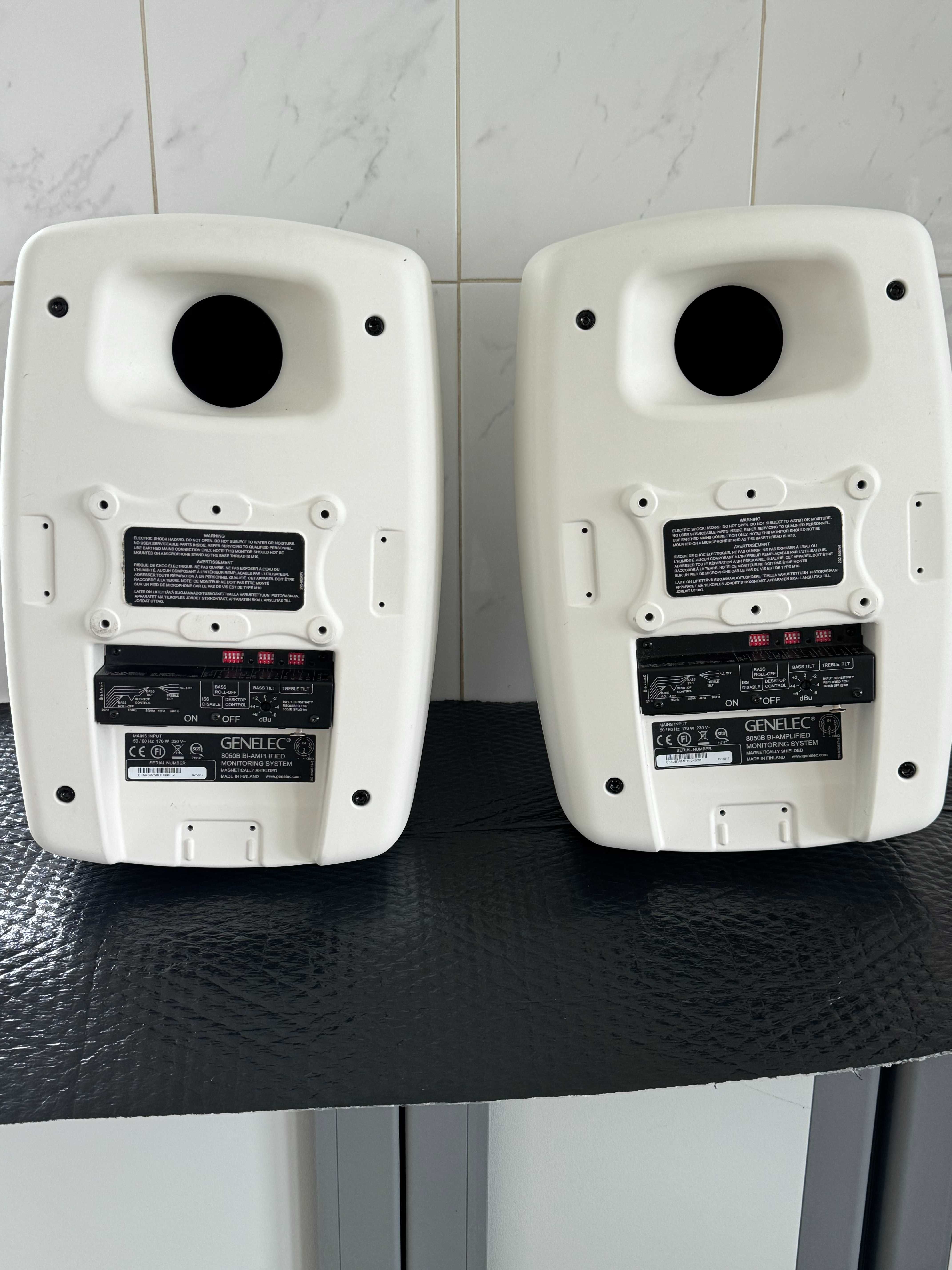 Genelec 8050B Monitores Bi-Amplificados