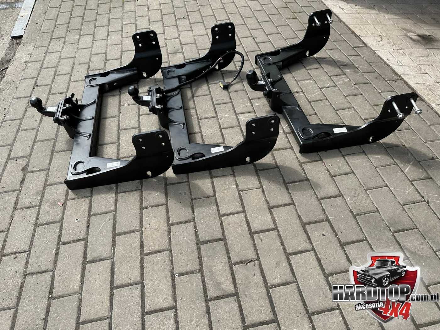 Hak Holowniczy Zaczep Kulowy Ford Transit CUSTOM Belka + kula BOSAL