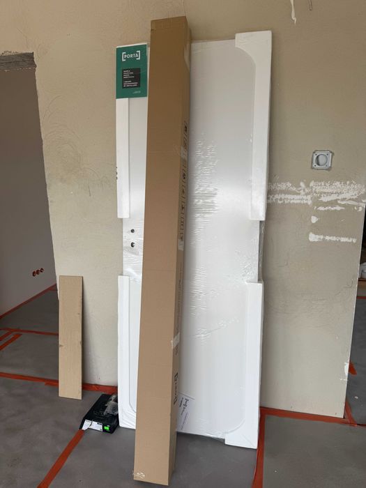 Drzwi PORTA hide 80 cm + klamka MAXIMA