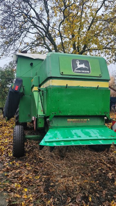 Комбайн John Deere 1075