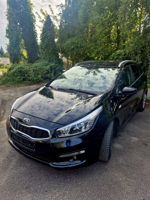 Niski przebieg, bezaawaryjny silnik 1.6 crdi, 2 kluczyki.