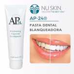 Pasta de dentes branqueadora incluindo transporte