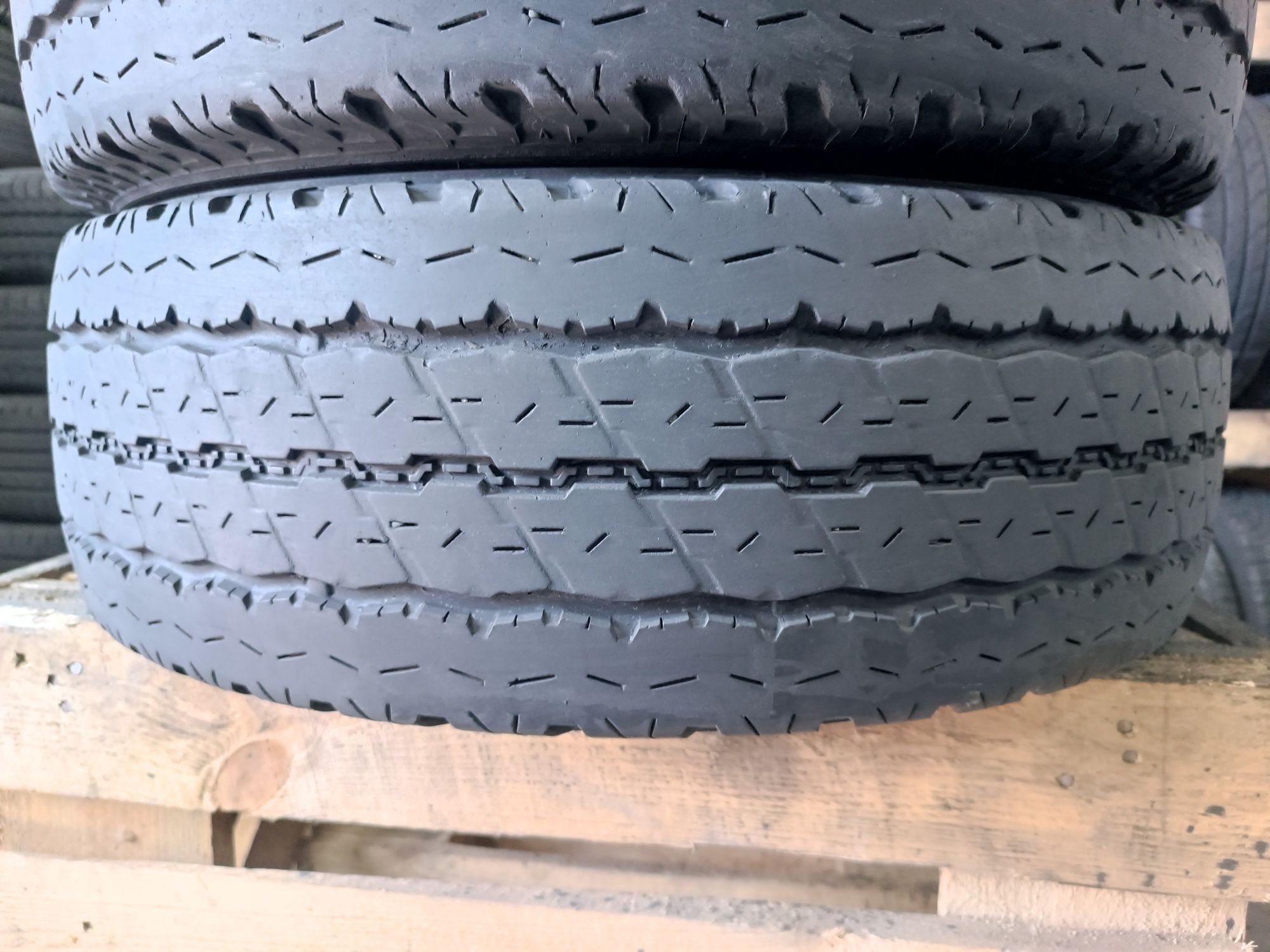 Літні шини BRIDGESTONE 215/70 R15 C резина Р15 С