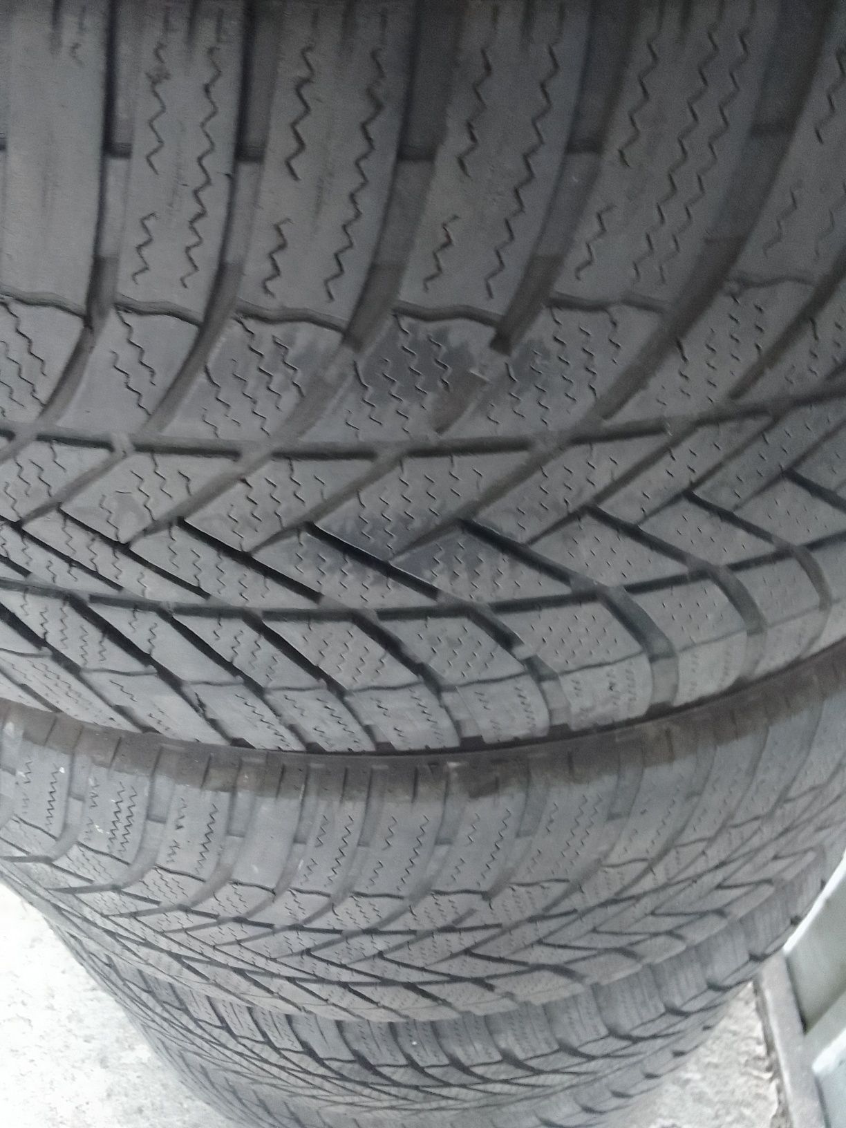 Cena za 4 Opony zimowe 245/45r19 BRIDGESTONE 2022r