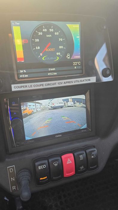 Elektryczny Samochód Dostawczy FRAX z Zabudową Chłodniczą Lamberet