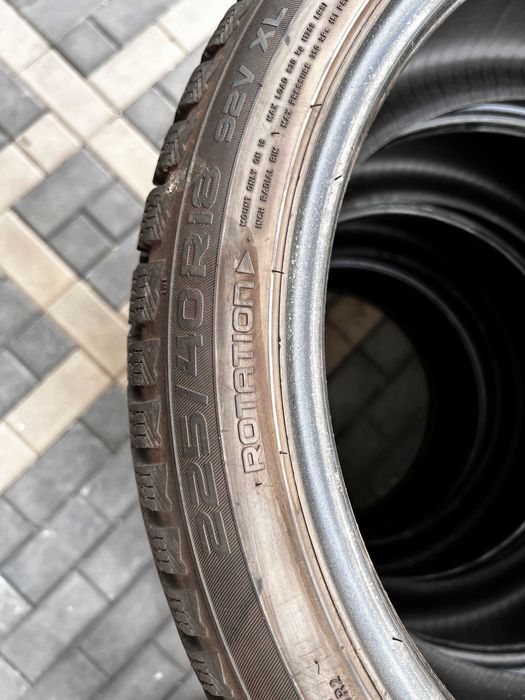 Opony zimowe NOKIAN WR D4 225/40/R18 4szt