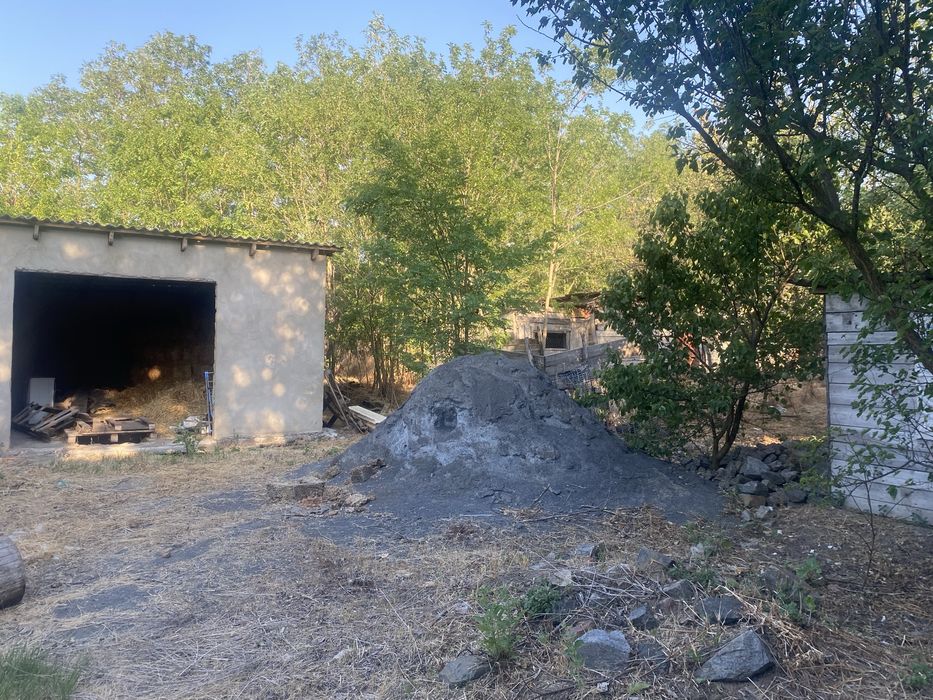 Будинок в Грушівці з великою ділянкою