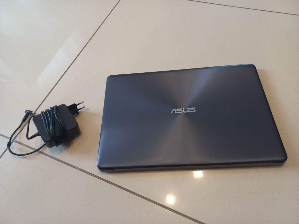 Laptop Asus Vivobook