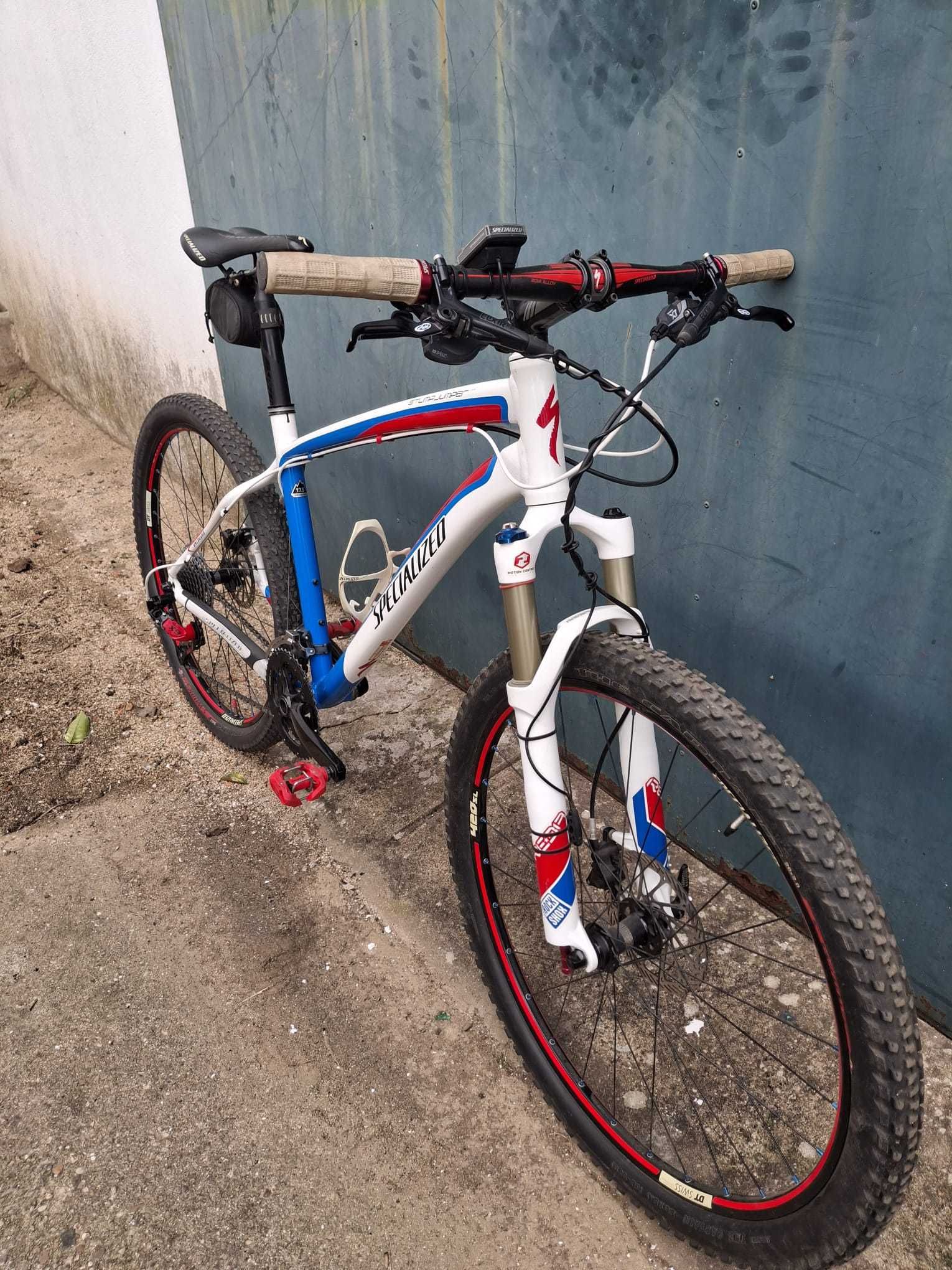 Bicicleta Specialized Stumpjumper Comp carbono