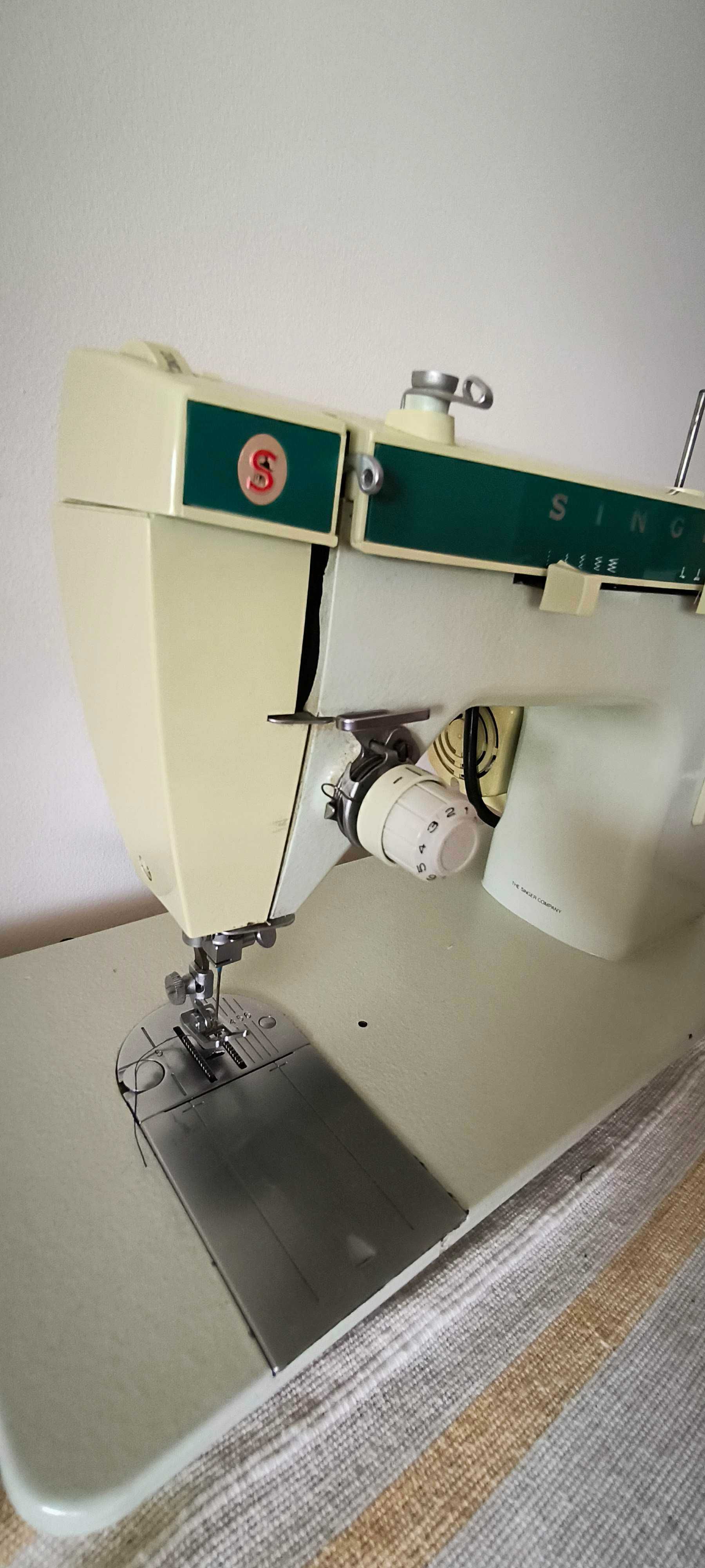 Máquina de costura Singer
