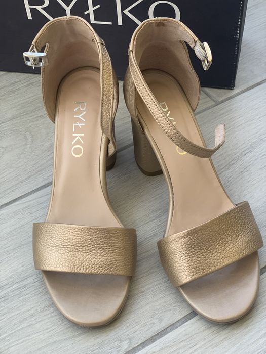 Жіночі шкіряні босоніжки Rylko