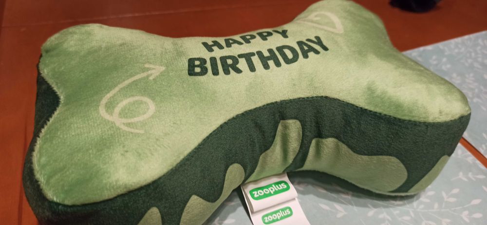 Birthday Dog Toy "BONE" - zabawka dla psa z piszczałką