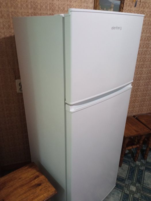 Холодильник ЕЛЕНБЕРГ ,б/у