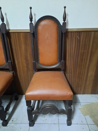 Cadeiras antigas sec XVII