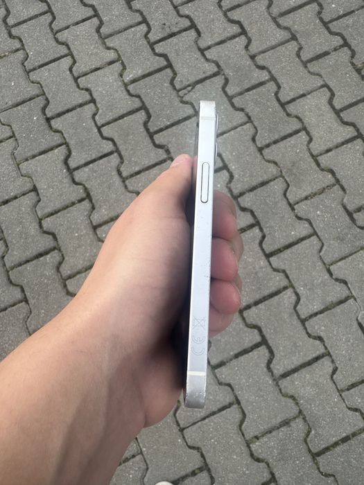 Iphone 12 mini w idealnym stanie