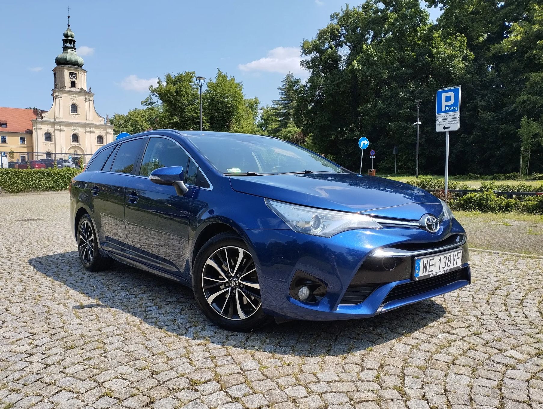 Toyota Avensis Z polskiego salonu 2 właściciel Zadbany Bogato wyposażony