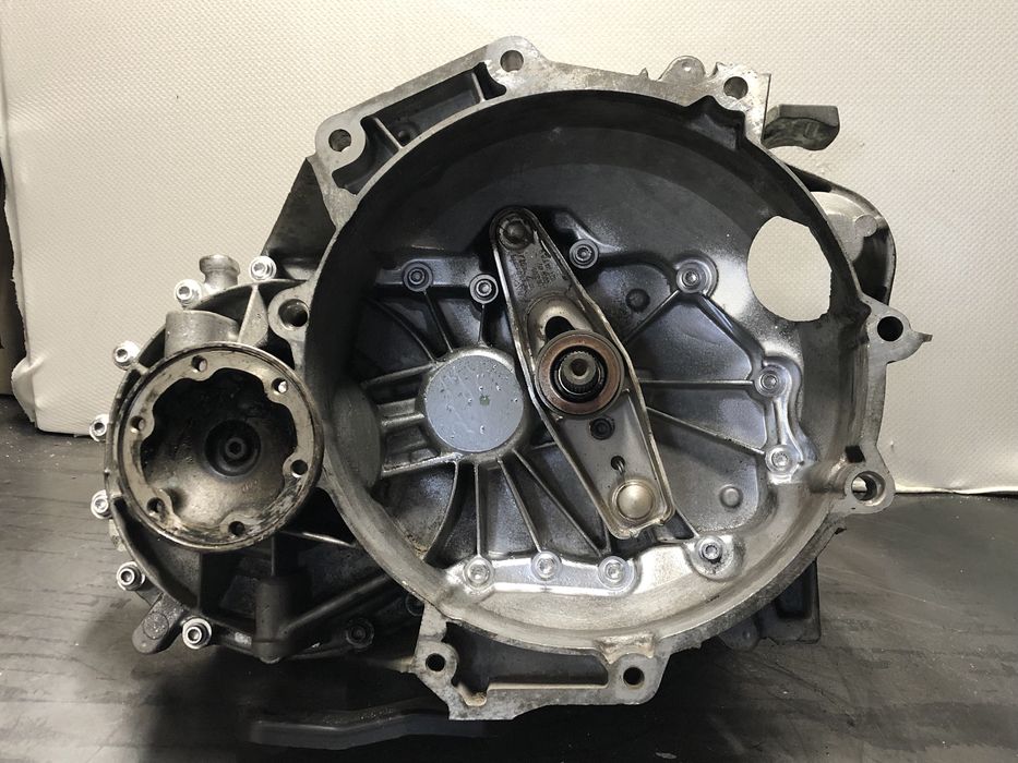 Коробка передач кпп VW 1.6 FSI Touran Caddy passat b6 JJY HPB GQG
