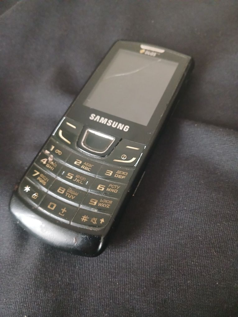 Мобільний телефон samsung GT-E1252