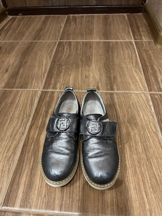 Продам дитяче взуття