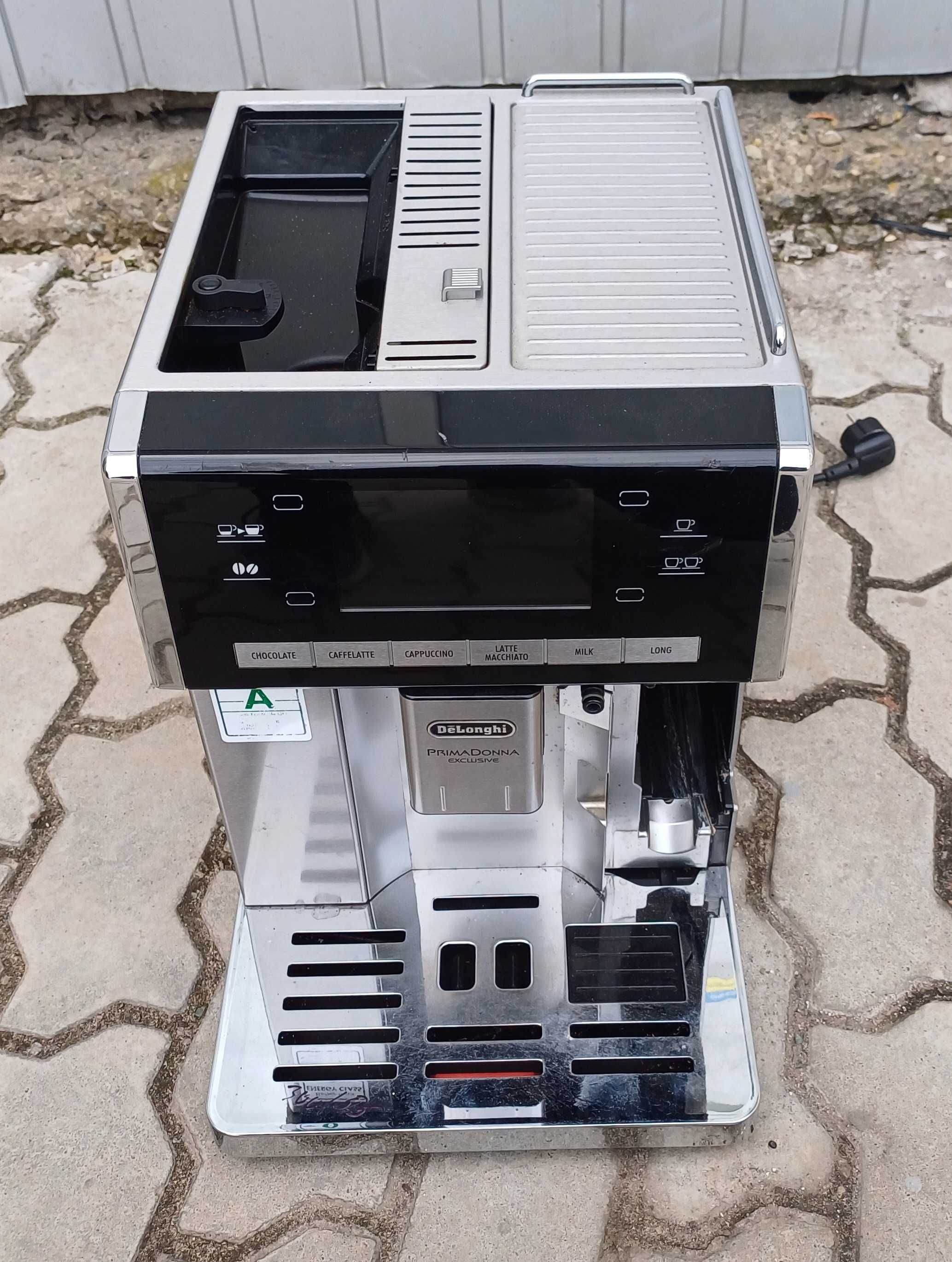 Кавоварка кавомашина DeLonghi ESAM 6900 M PrimaDonna Exclusive