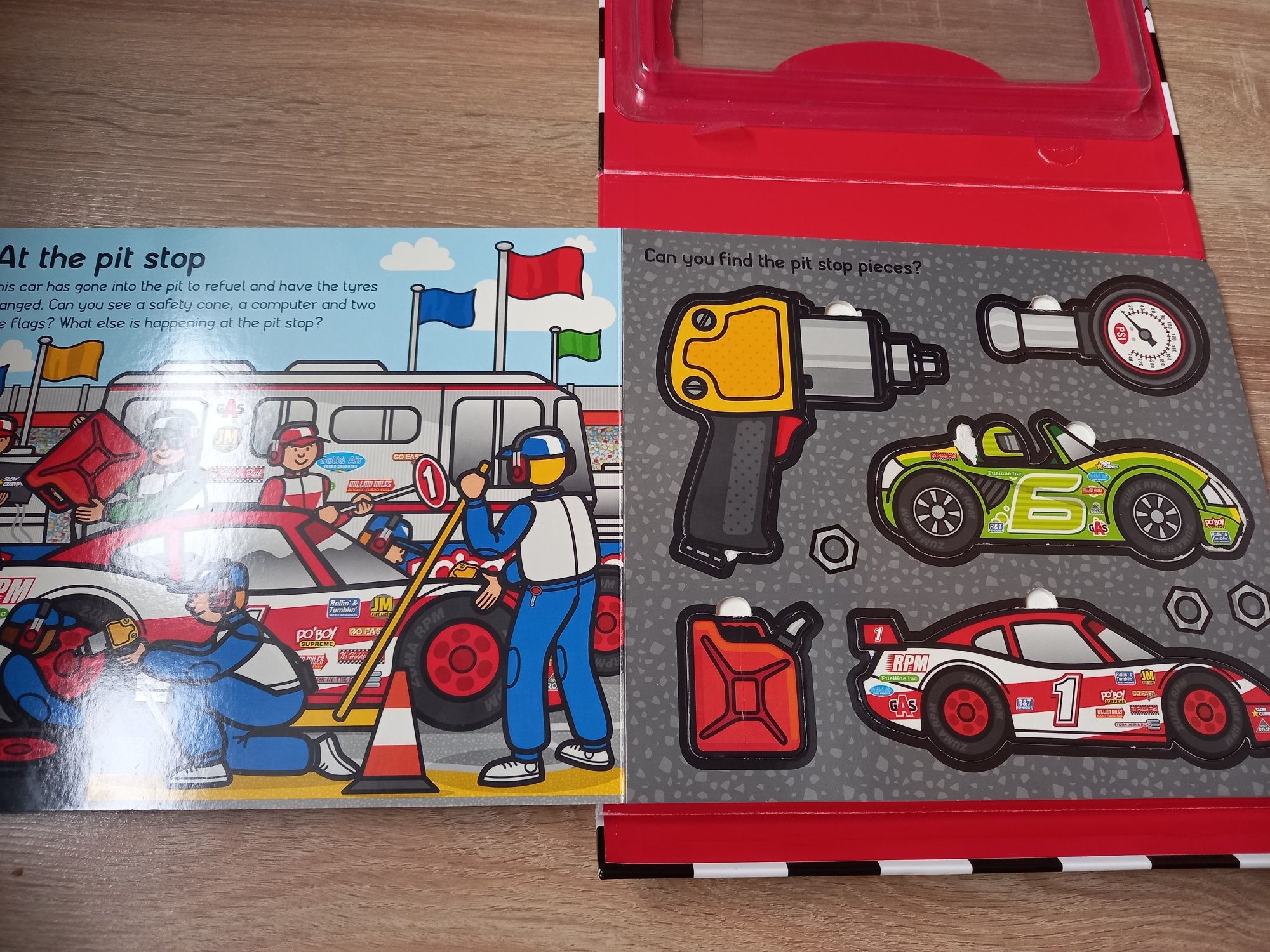Ksiazka z puzzlami race driver set  wyścigi samochodowe