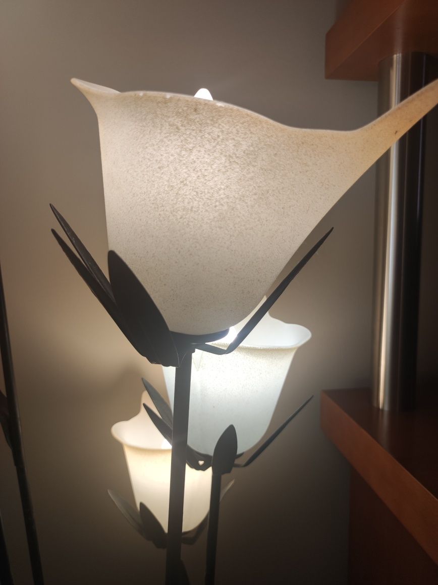 Candeeiro de chão