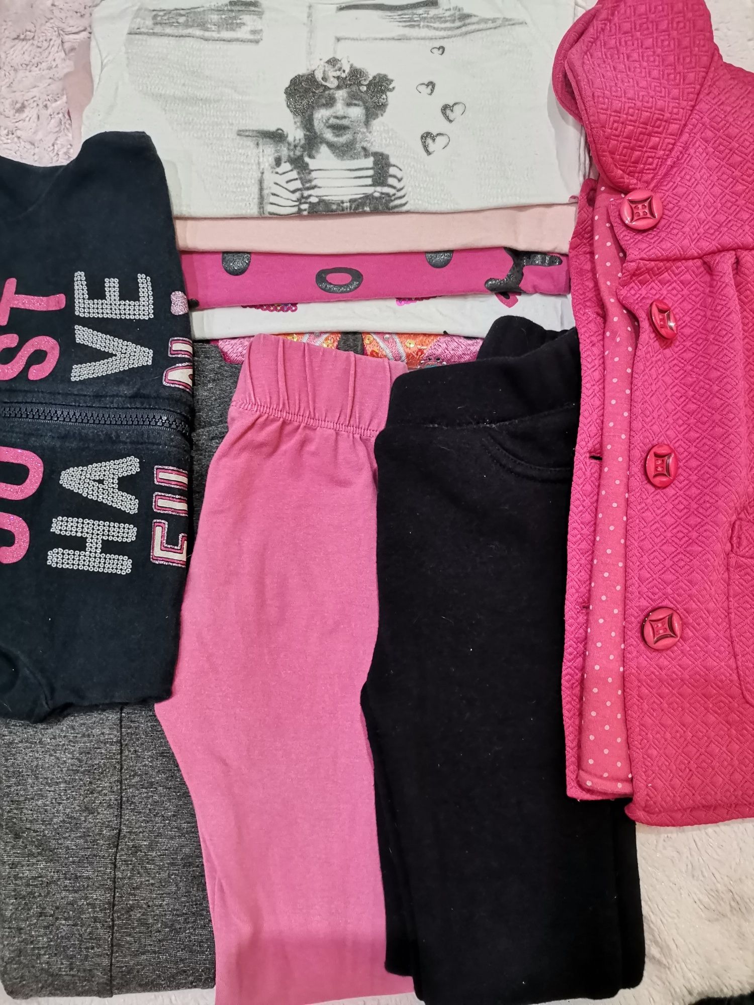 Lote de roupa de menina 3/4 anos