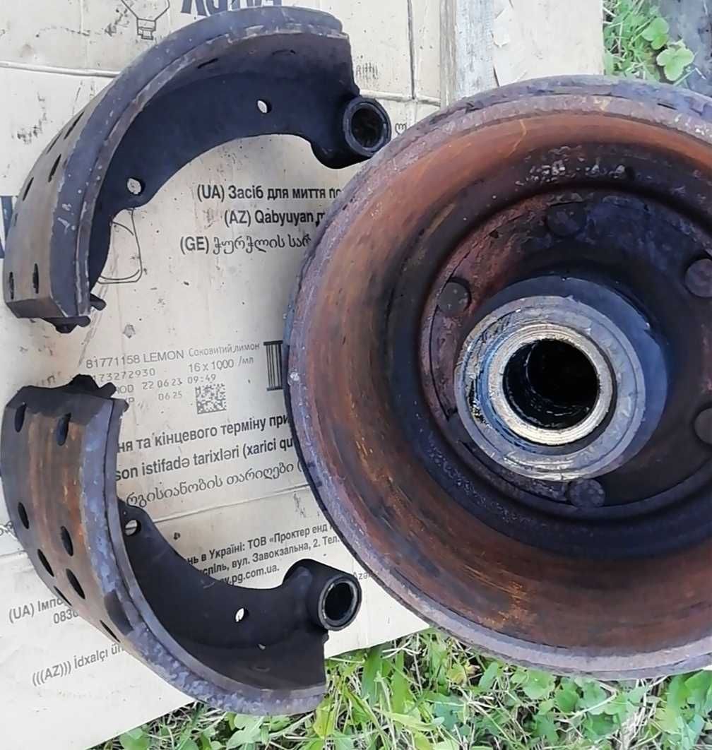 Балка Mercedes  809 814 811 709 711 817 914 917 відкидна кабіна взборі