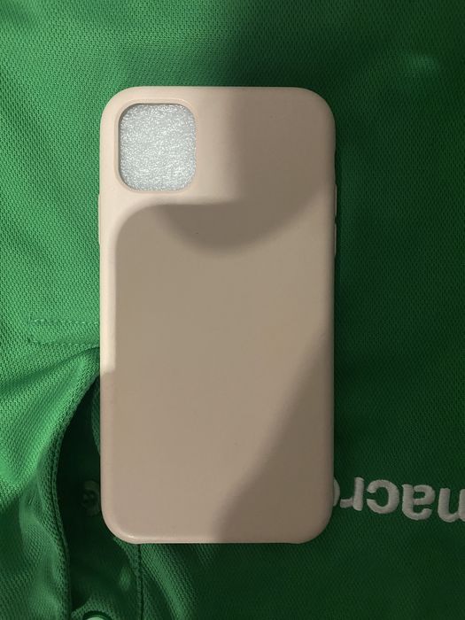 Продам чехол IPhone 11