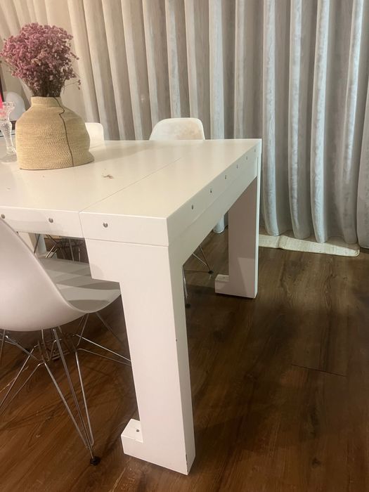 Mesa e 4 cadeiras Eiffel