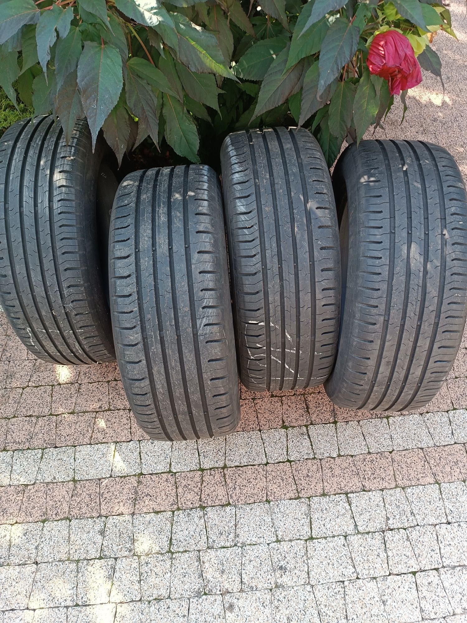 Opony R16 205/55/continental