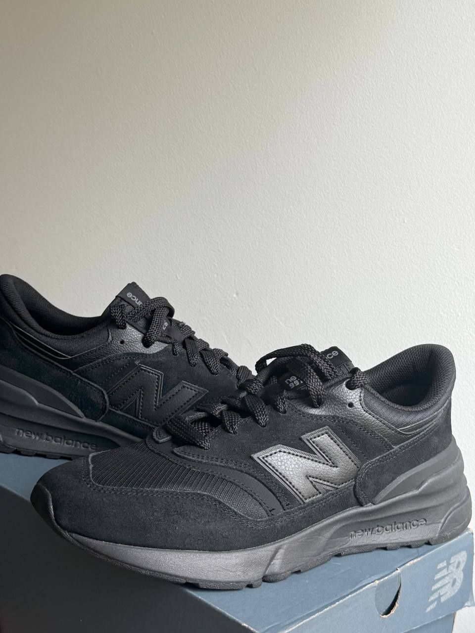 Sprzedam buty New Balance U997
