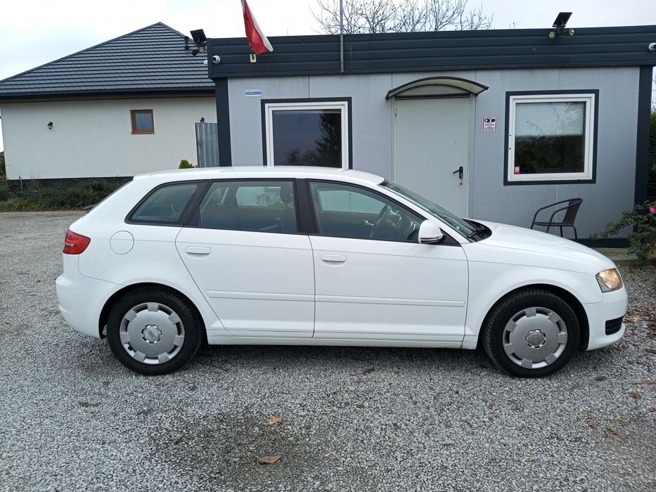 Audi A3 1.6 Benzyna 102 KM 2 kpl. kół