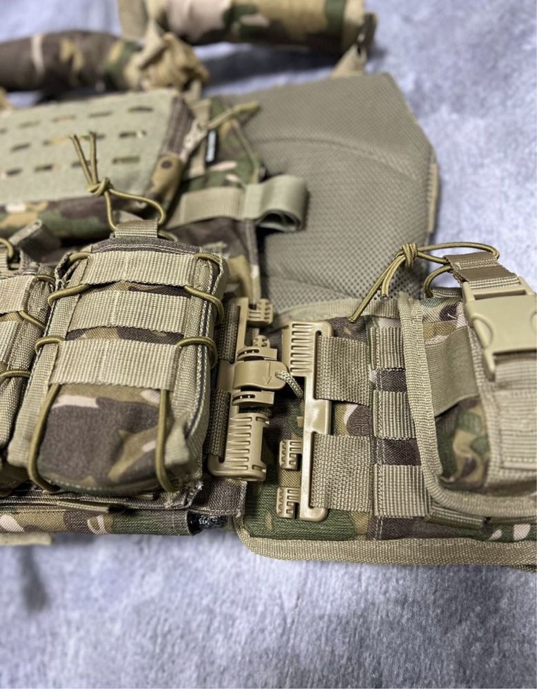 Бронежилет, плитоноска мультикам cordura 1000D 4 точки сброса