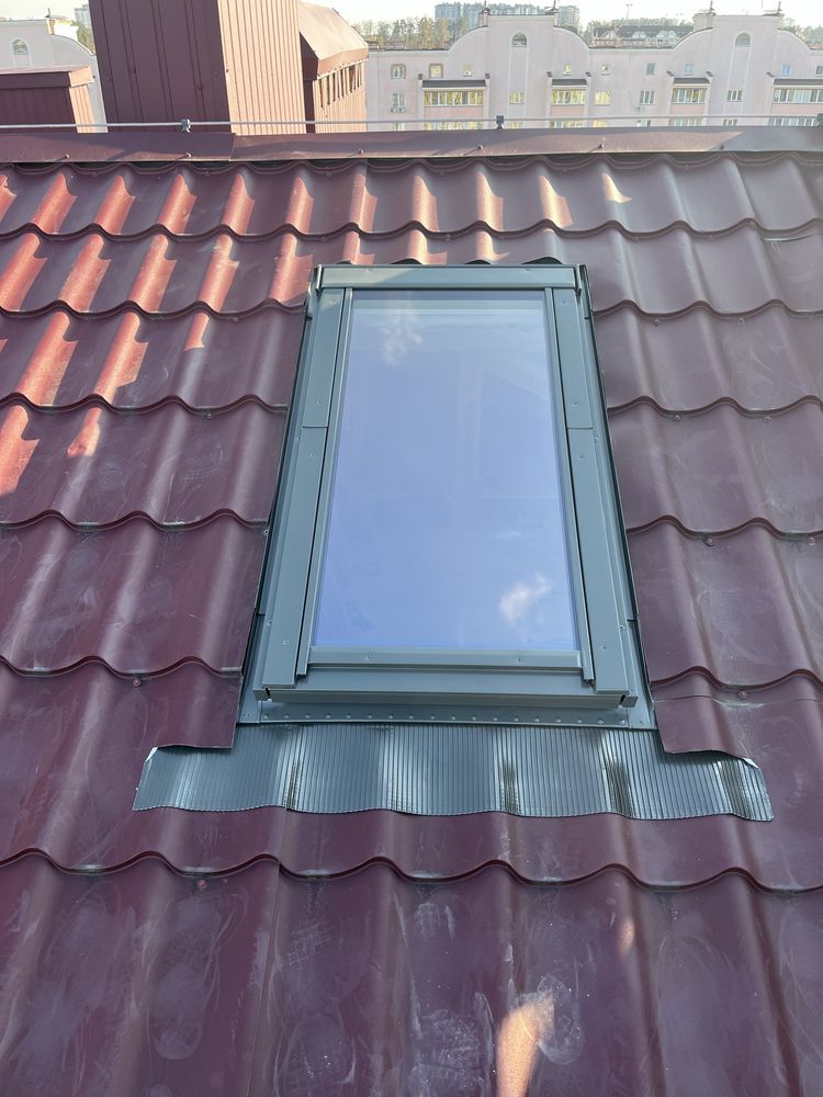 Монтаж мансардних вікон Fakro, Velux