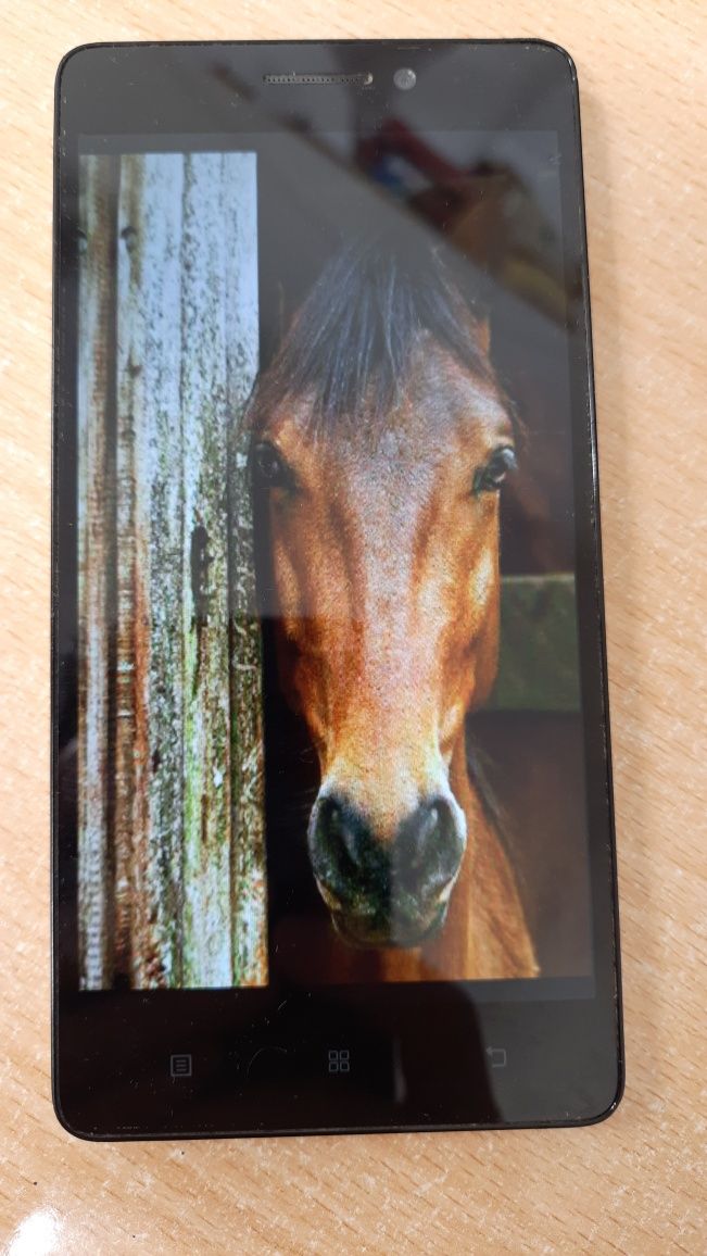 Telefony smartfon uszkodzone
