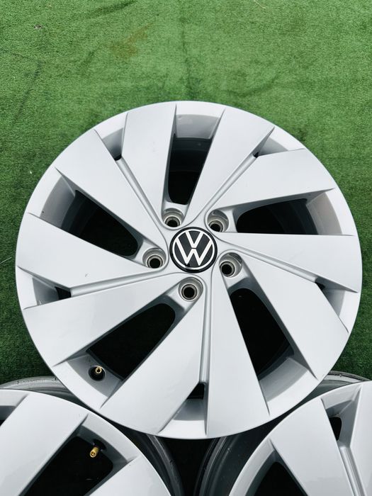 Диски 5/112 R17 VW Golf Caddy Passat 6.5J ET-46