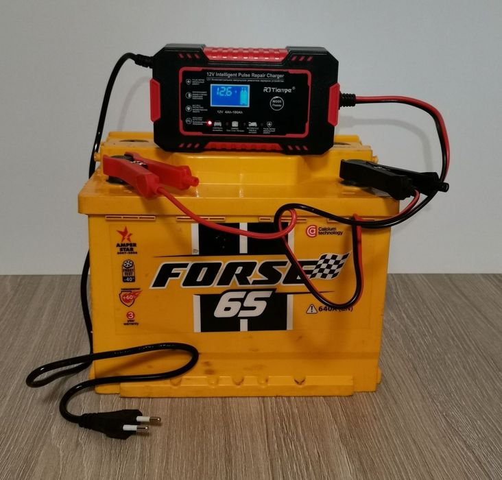 Автоматичний зарядний пристрій для авто 12v. Зарядное устройство