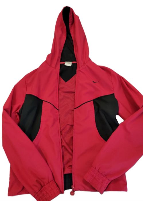 Вітровка червоно-чорна Nike