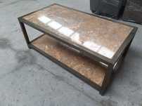 Mesa de centro com pedra